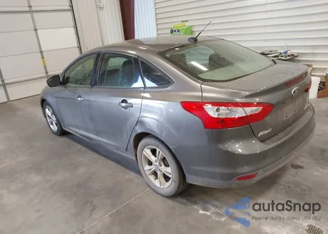 2013 Ford Focus Se z USA, uszkodzony, nr VIN 1FADP3F28DL375295